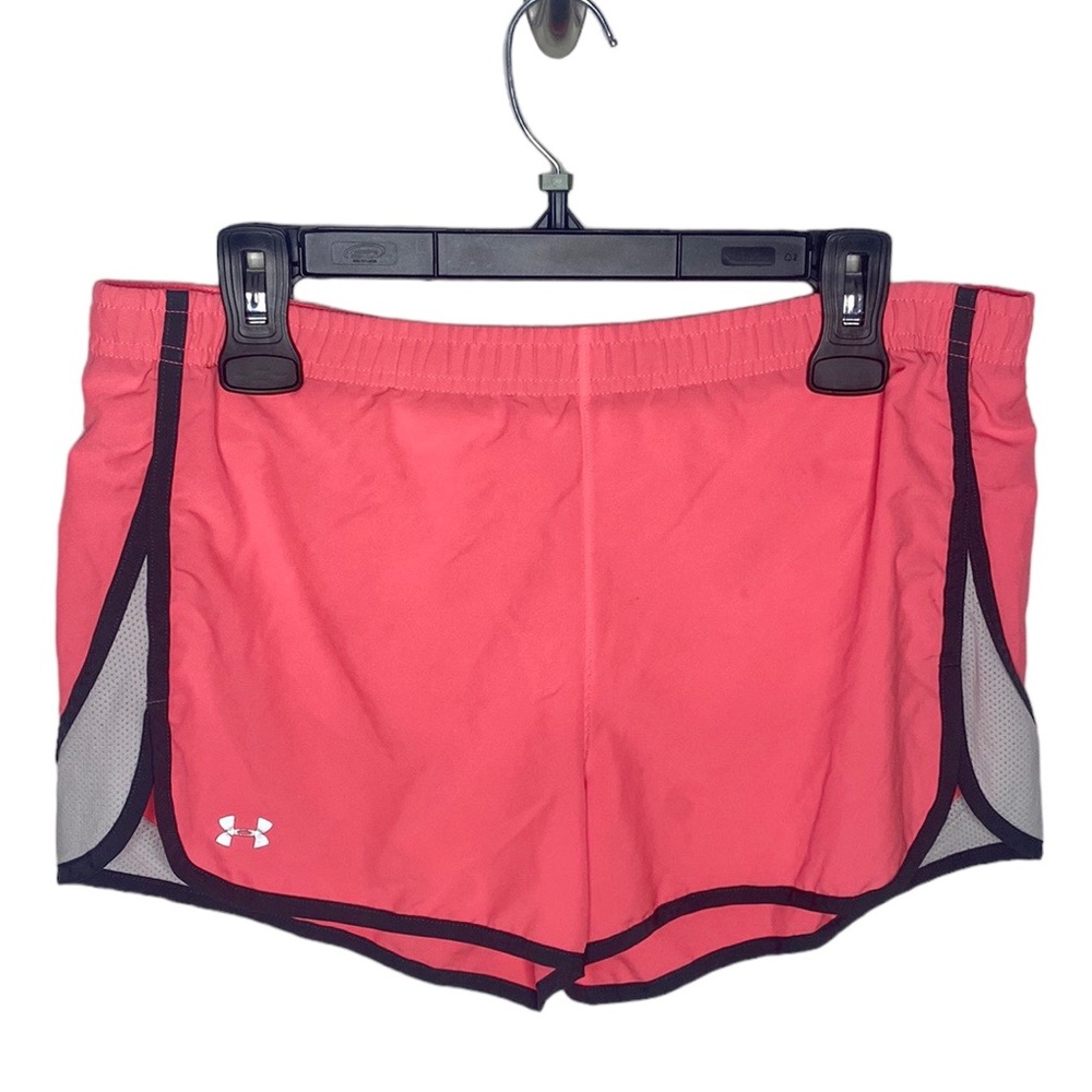 Under Armour semi-fitted lined mesh inset athletic running shorts size S